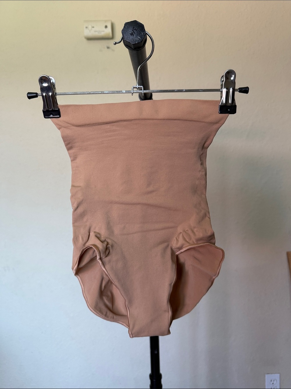 SKIMS Seamless Sculpt‎ High Waisted Brief  Size S NWT
